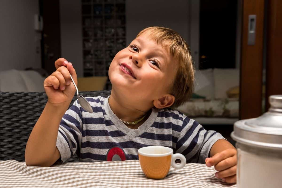 should kids drink coffee?