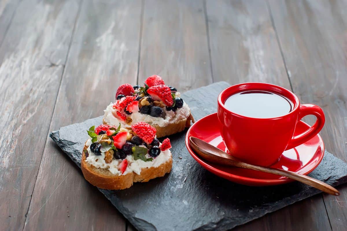 fruit sandwiches with coffee