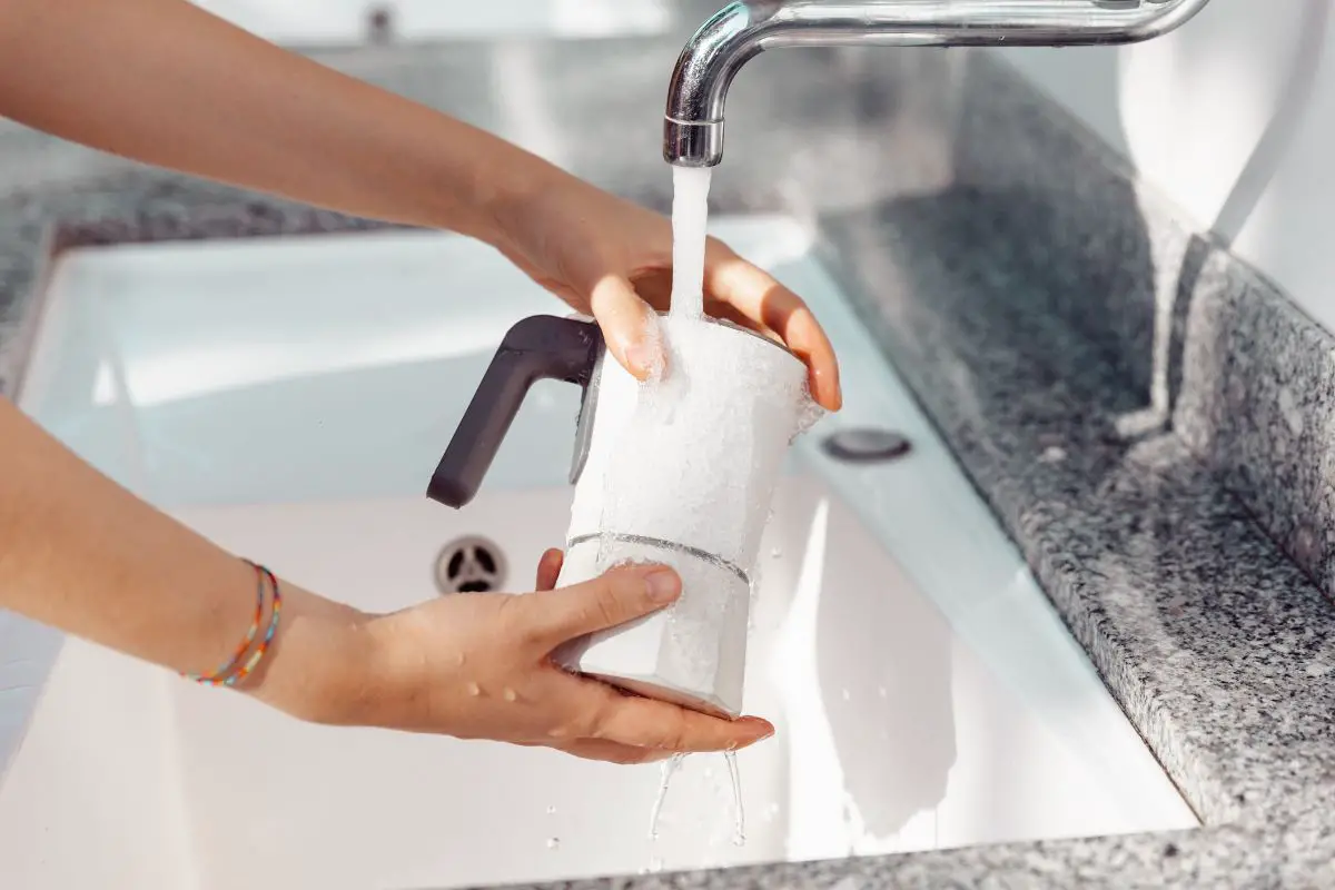 cleaning stovetop coffee maker