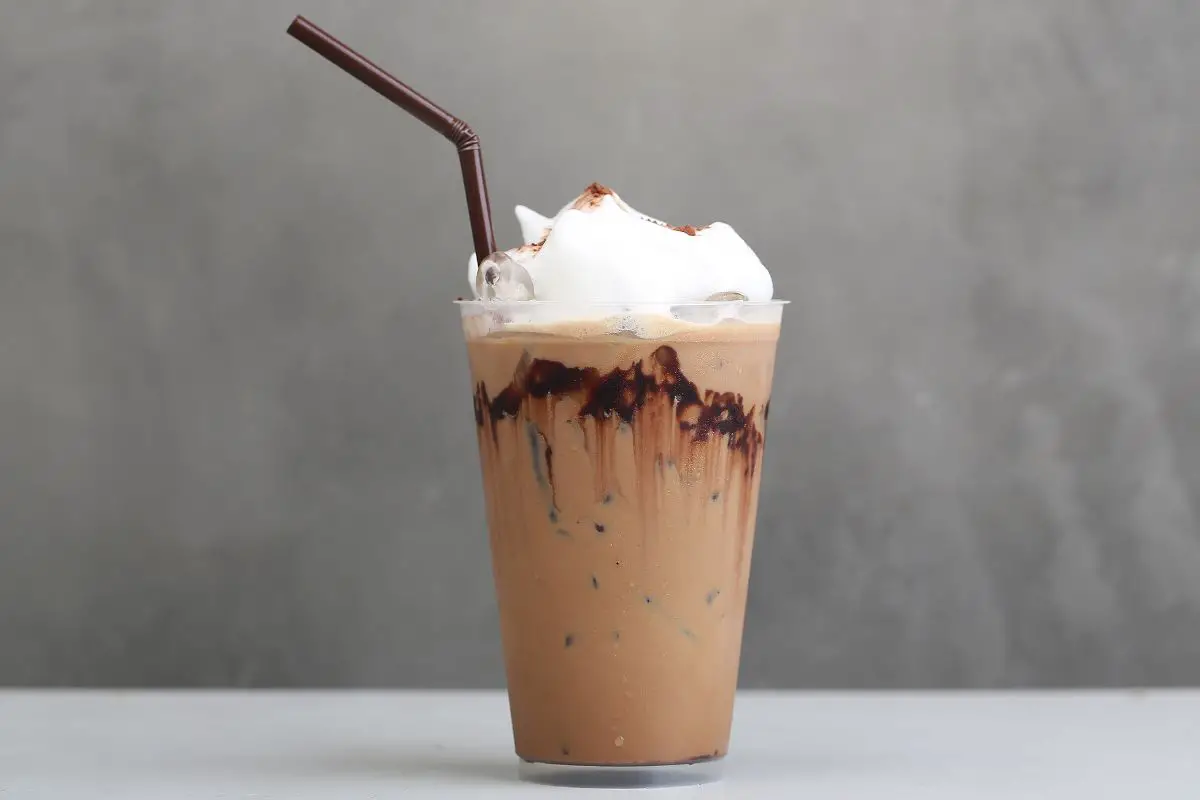 coffee coolatta with skim milk calories