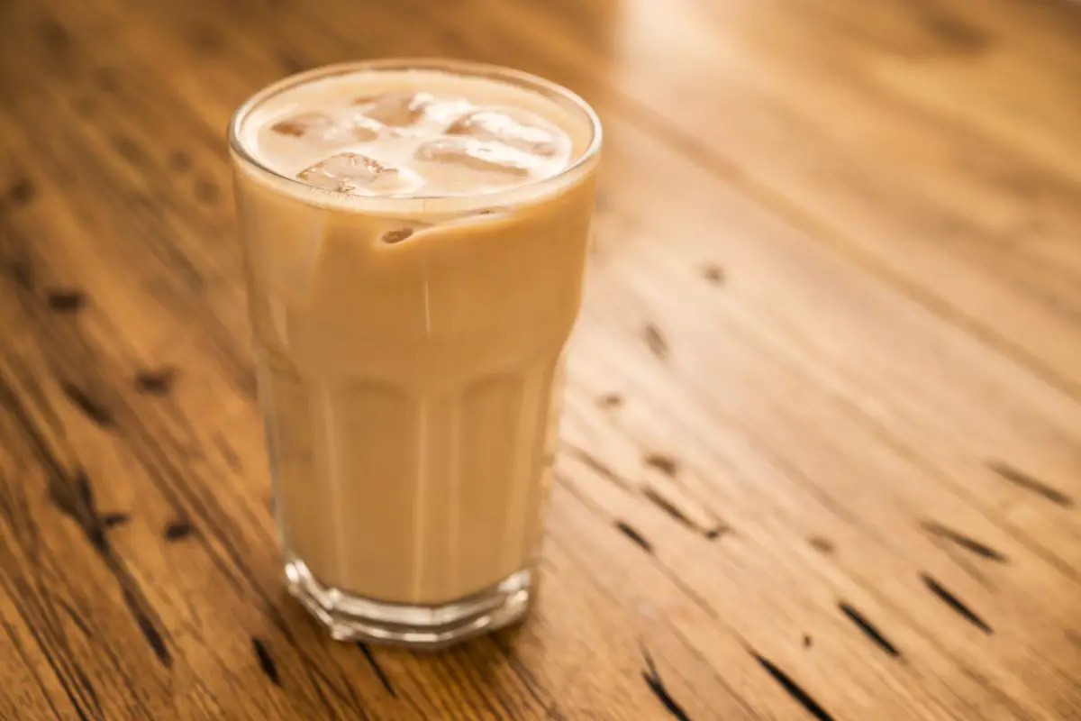 Iced Blonde Vanilla Latte