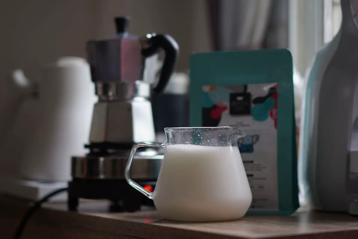 Use Milk In A Moka Pot