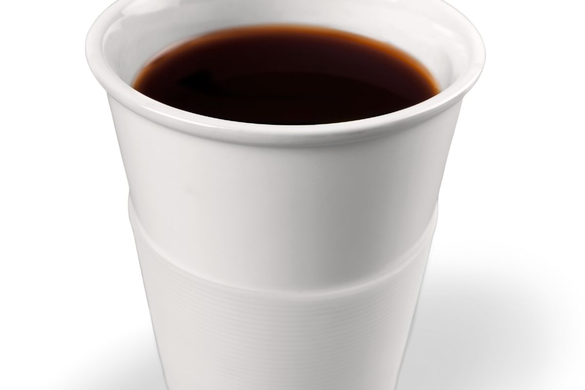 Put Hot Coffee In Plastic Cup